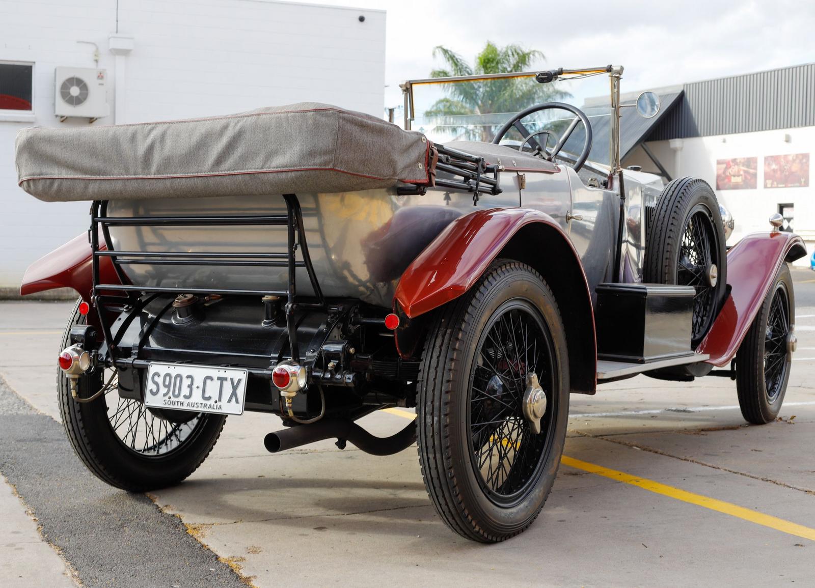 1925 VAUXHALL 30/98 TOURER