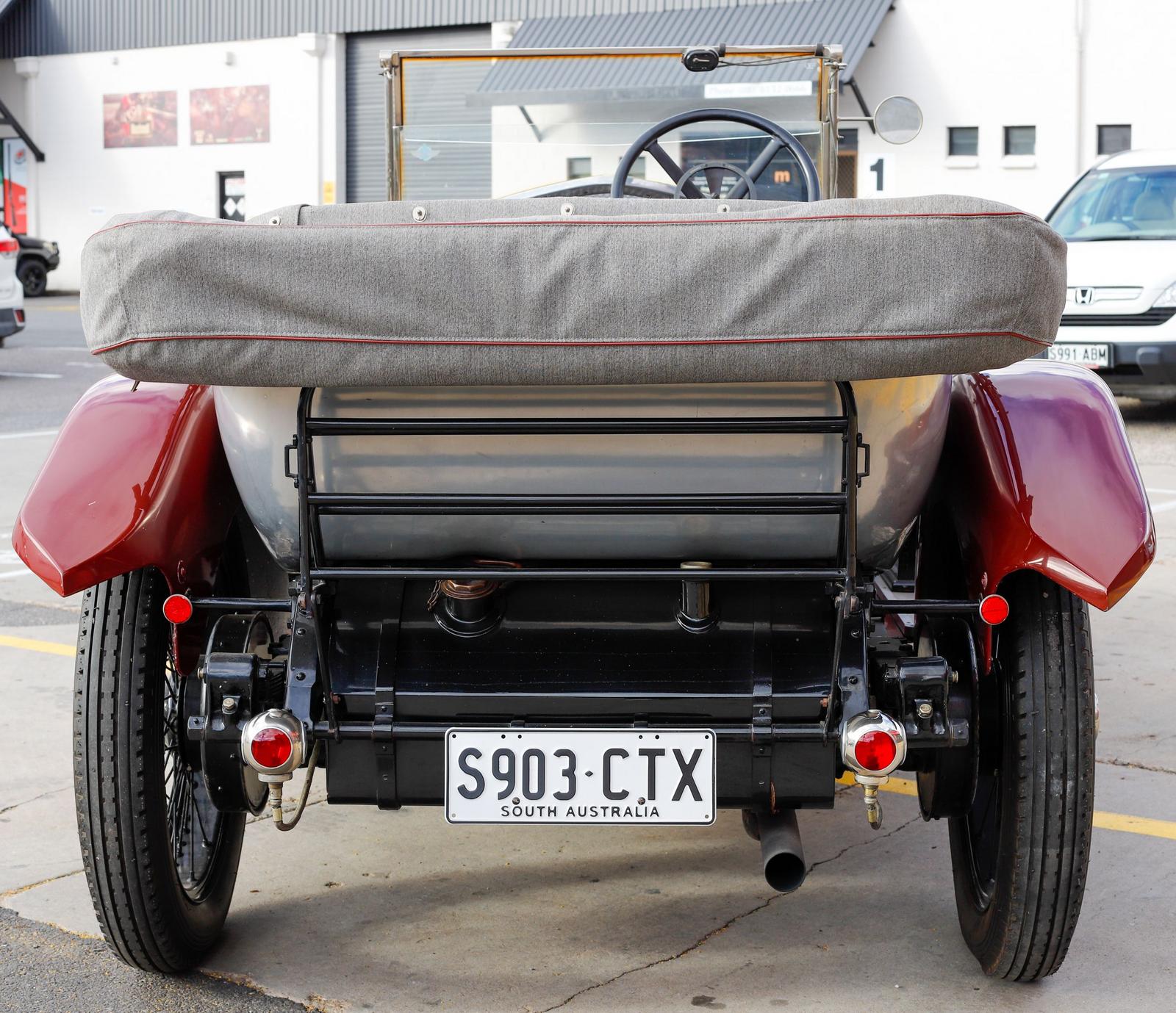1925 VAUXHALL 30/98 TOURER