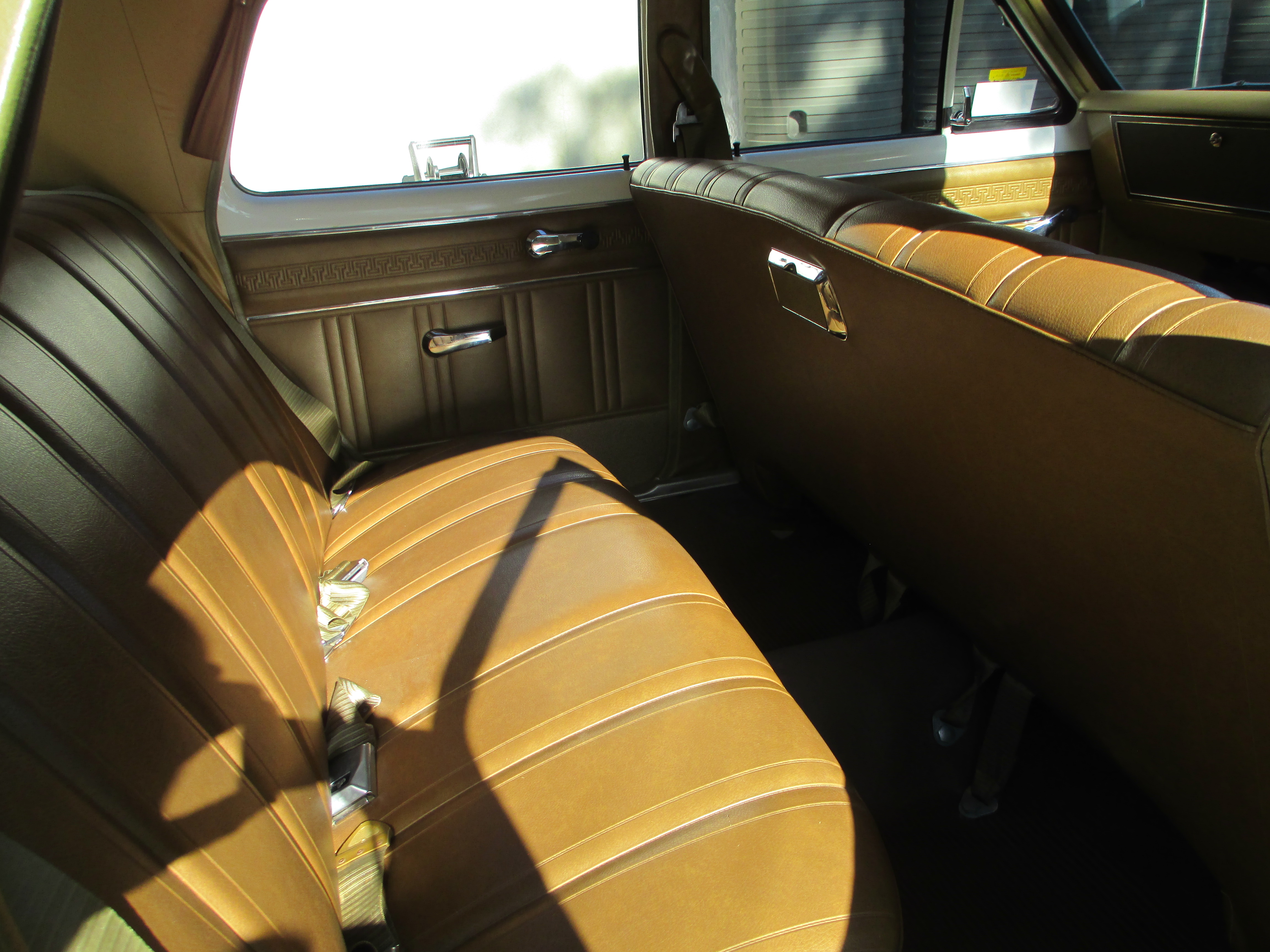 1971 HOLDEN KINGSWOOD HG SEDAN