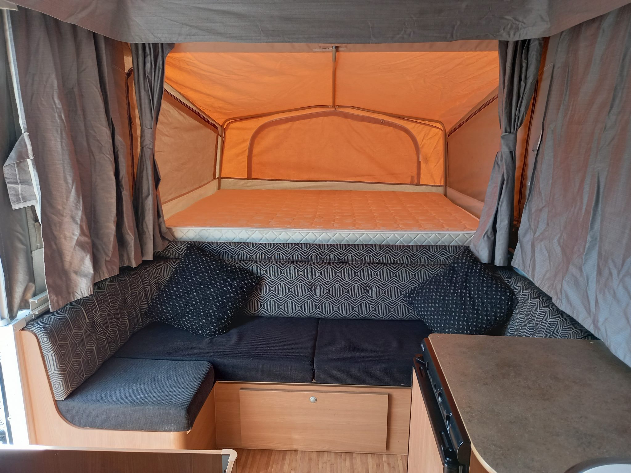2014 JAYCO EAGLE POP TOP CAMPER 