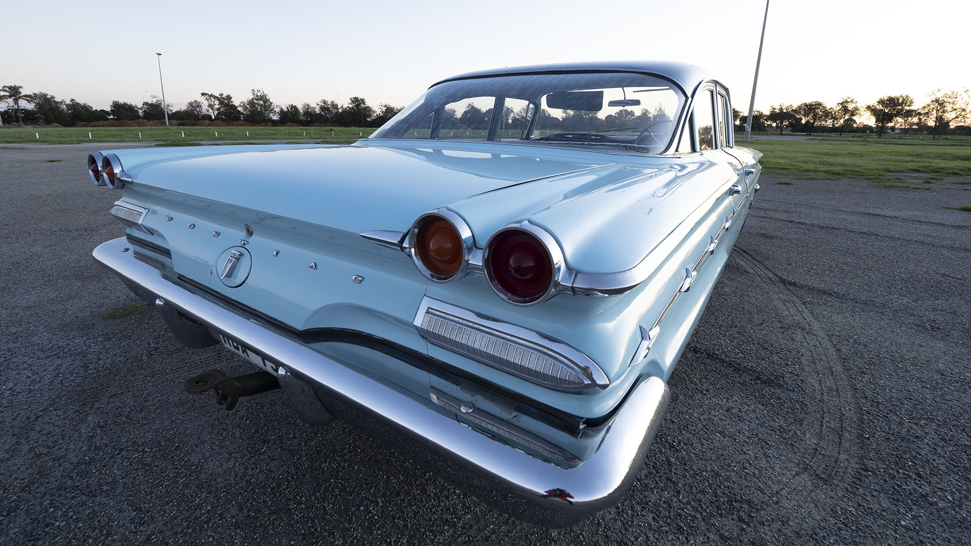 1960 PONTIAC LAURENTIAN SEDAN