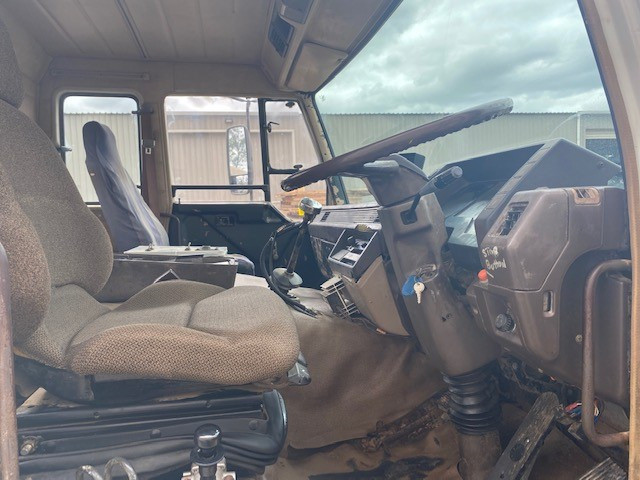 1985 MITSUBISHI FV4 58 WATER TRUCK