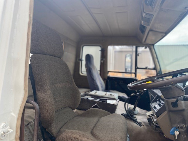 1985 MITSUBISHI FV4 58 WATER TRUCK