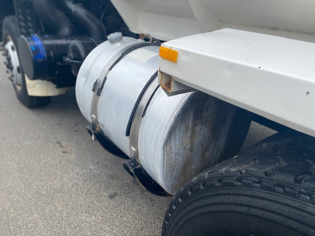 1985 MITSUBISHI FV4 58 WATER TRUCK