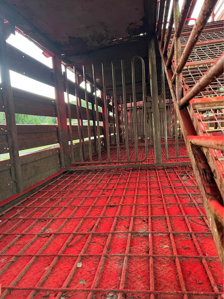 2000 MCGRATH STOCK TRAILER