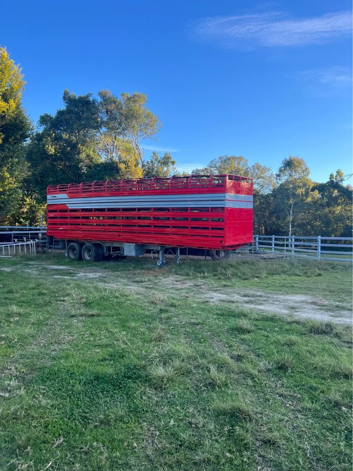 2000 MCGRATH STOCK TRAILER
