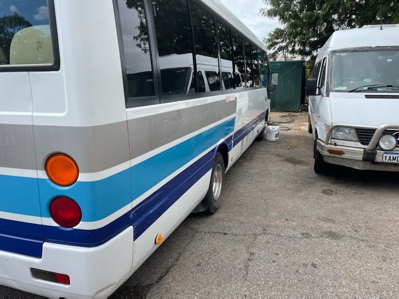 2009 MITSUBISHI ROSA DELUXE MINI BUS