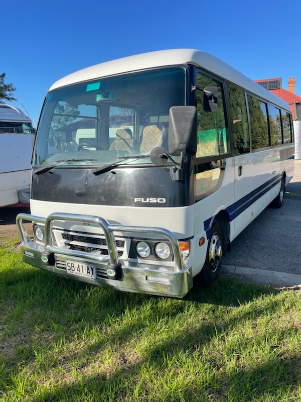 2009 MITSUBISHI ROSA DELUXE MINI BUS