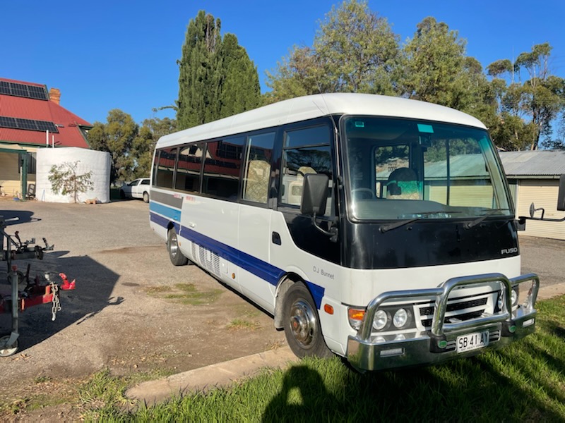 2009 MITSUBISHI ROSA DELUXE MINI BUS