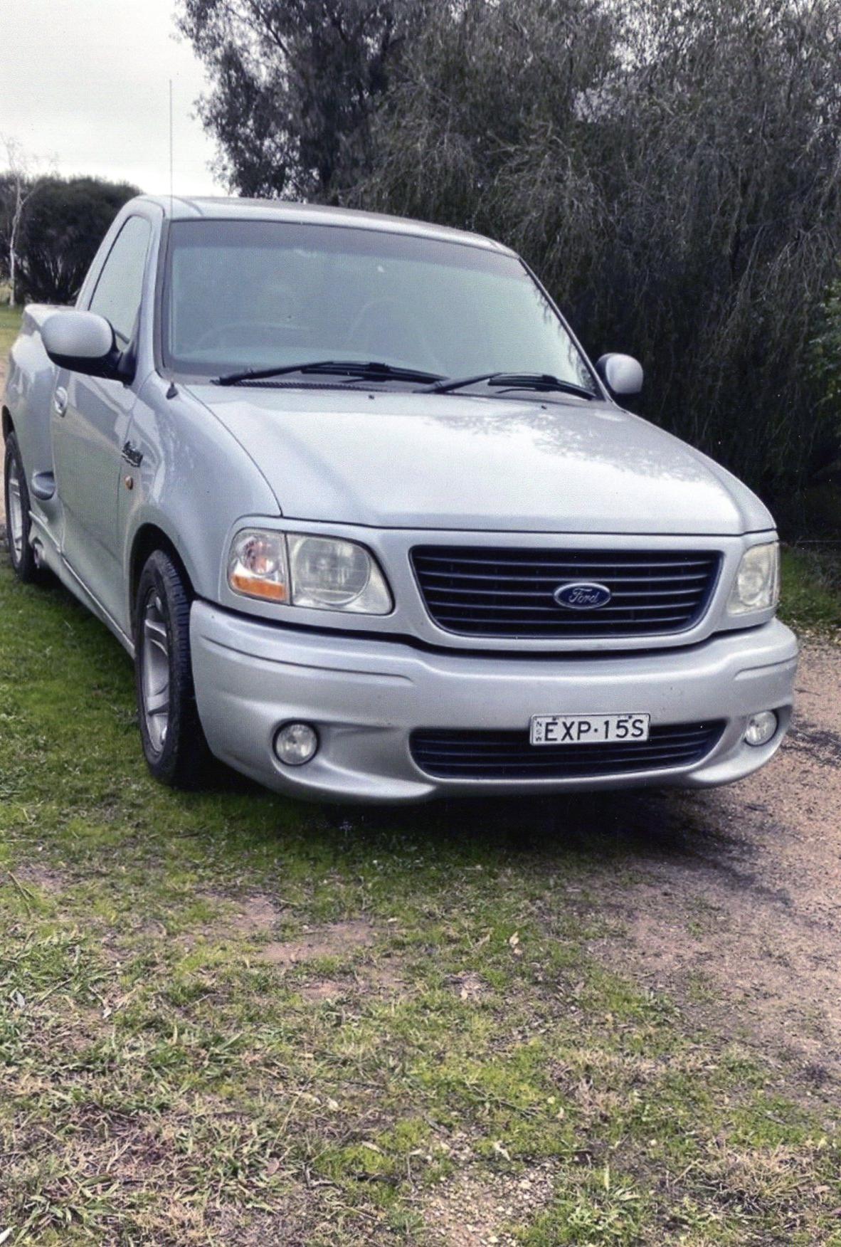 2002 FORD F150 LIGHTNING UTILITY