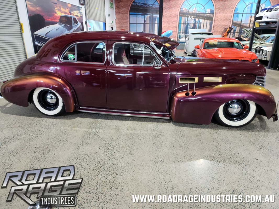 1940 CADILLAC SERIES 62 SEDAN