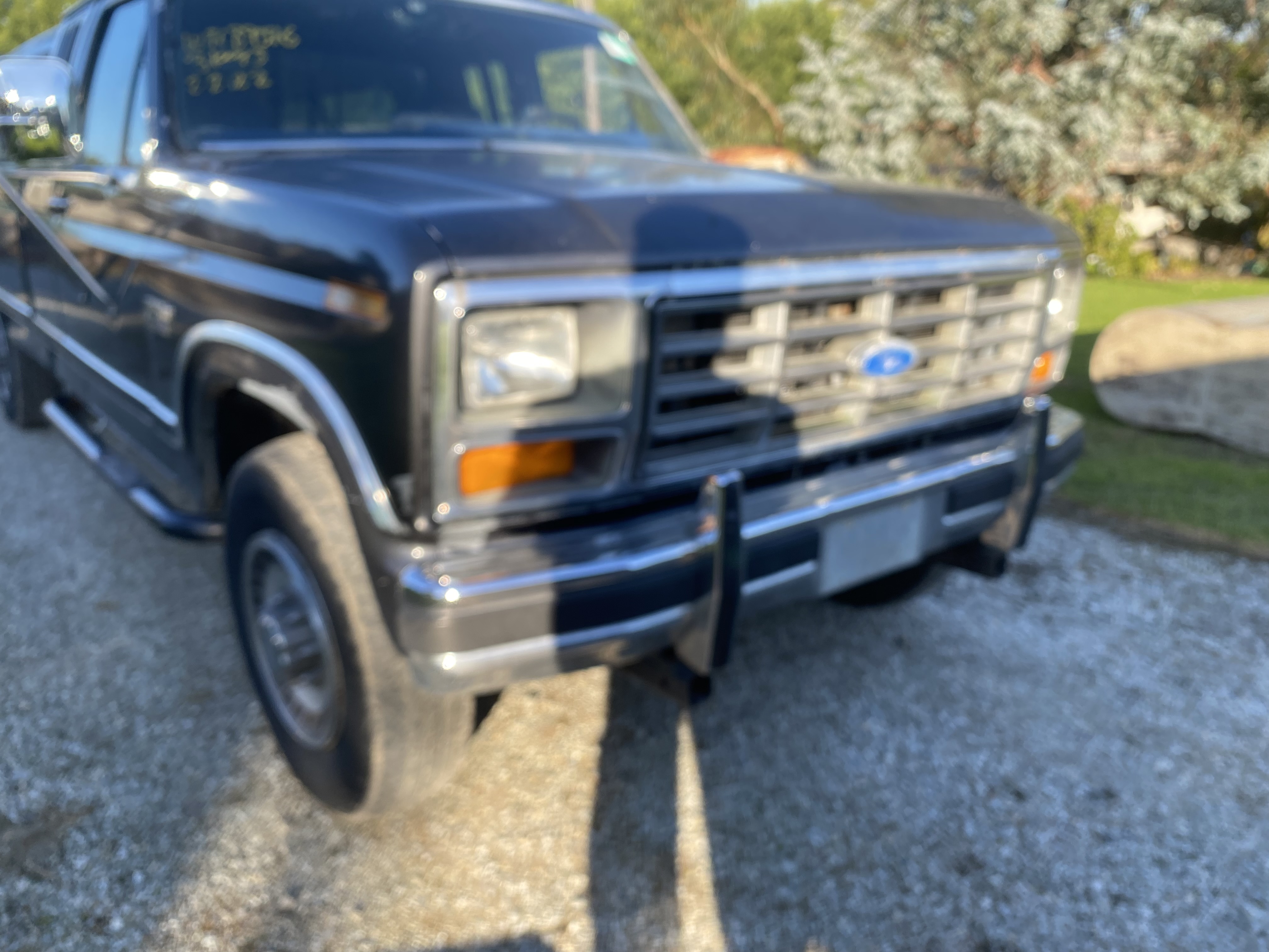1986 FORD F-250 UTILITY