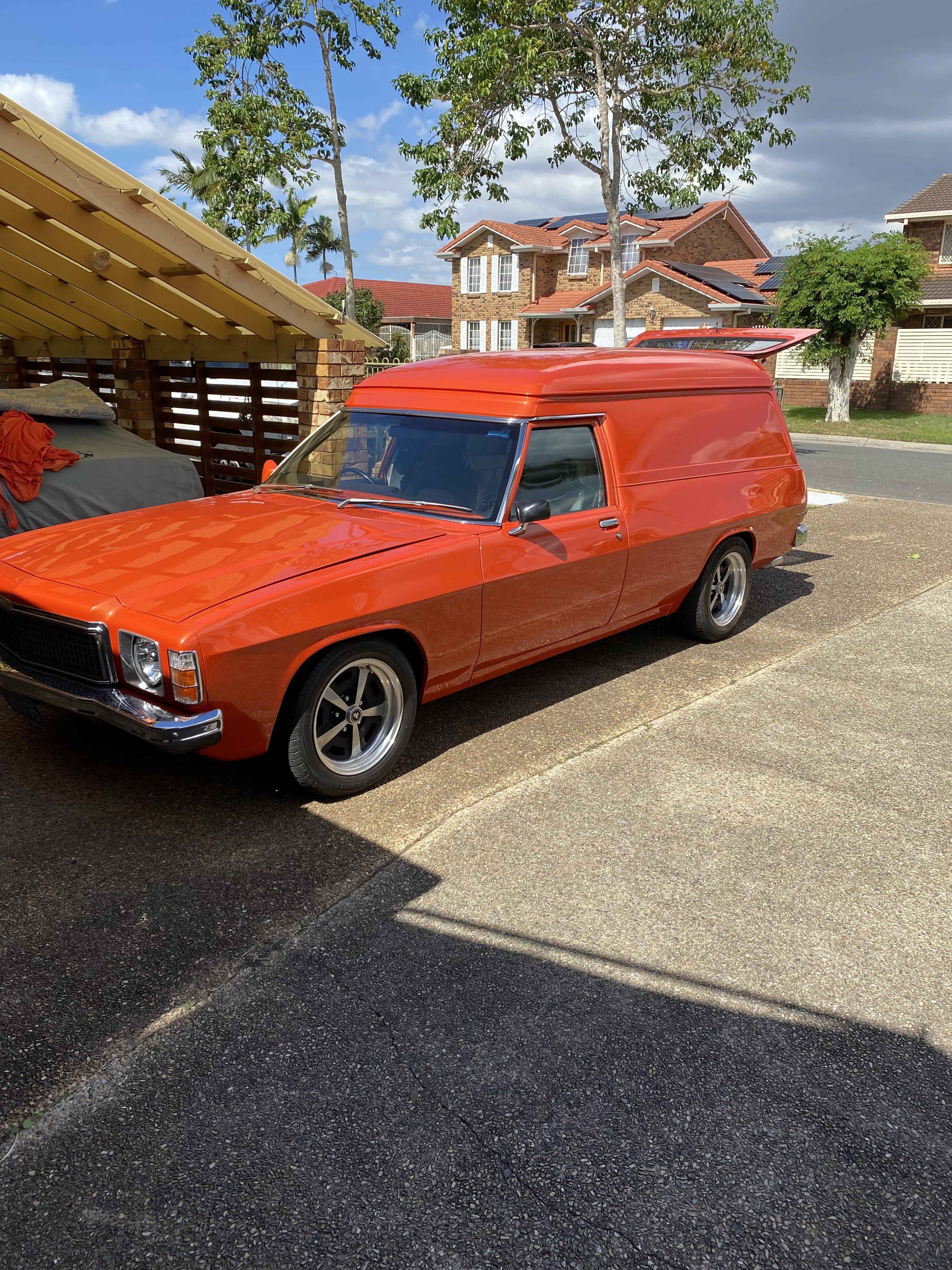 1979 HOLDEN SANDMAN HZ 4 SP MANUAL VAN