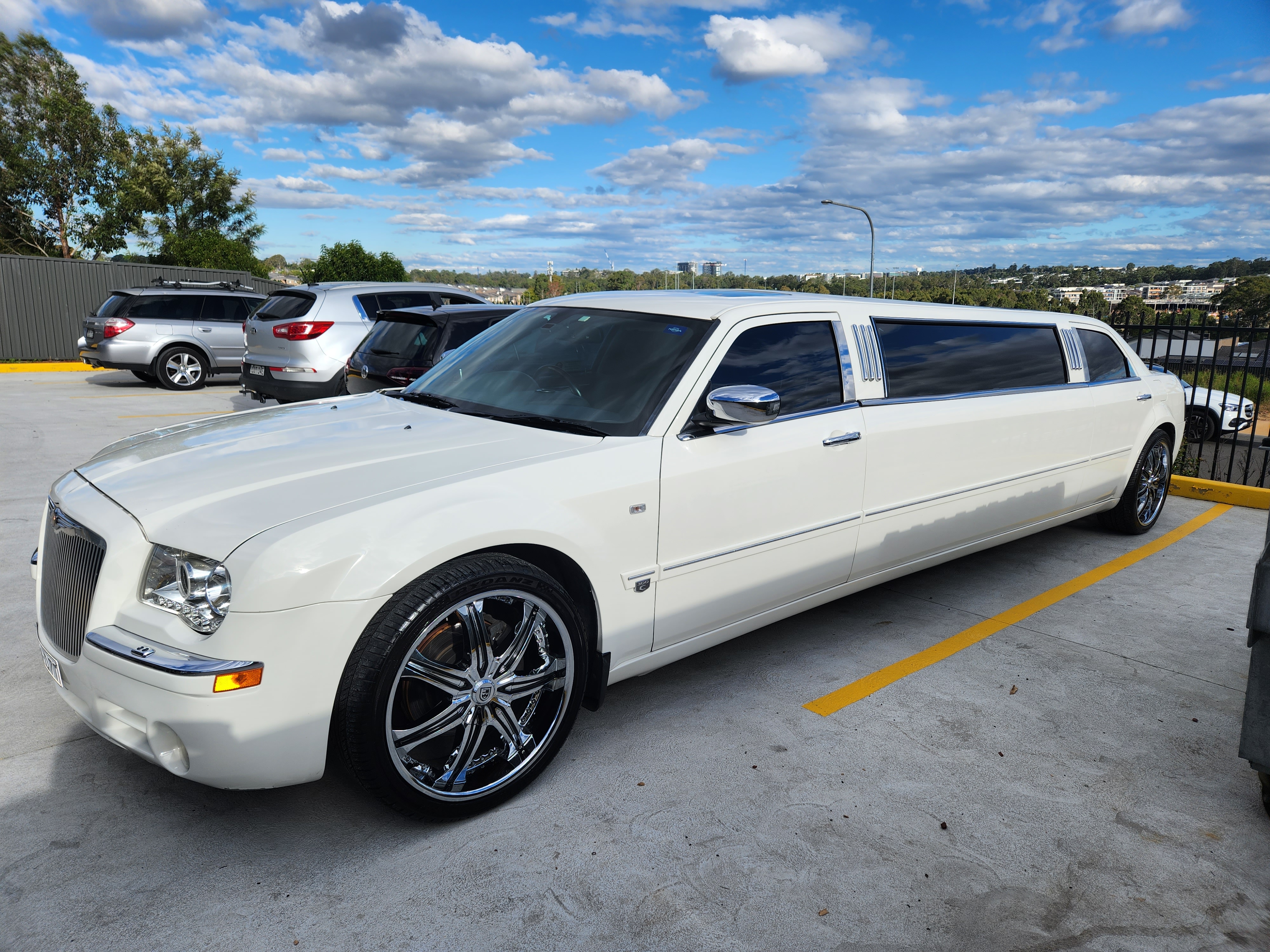 2007 CHRYSLER 300C STRETCHED LIMOSUSINE