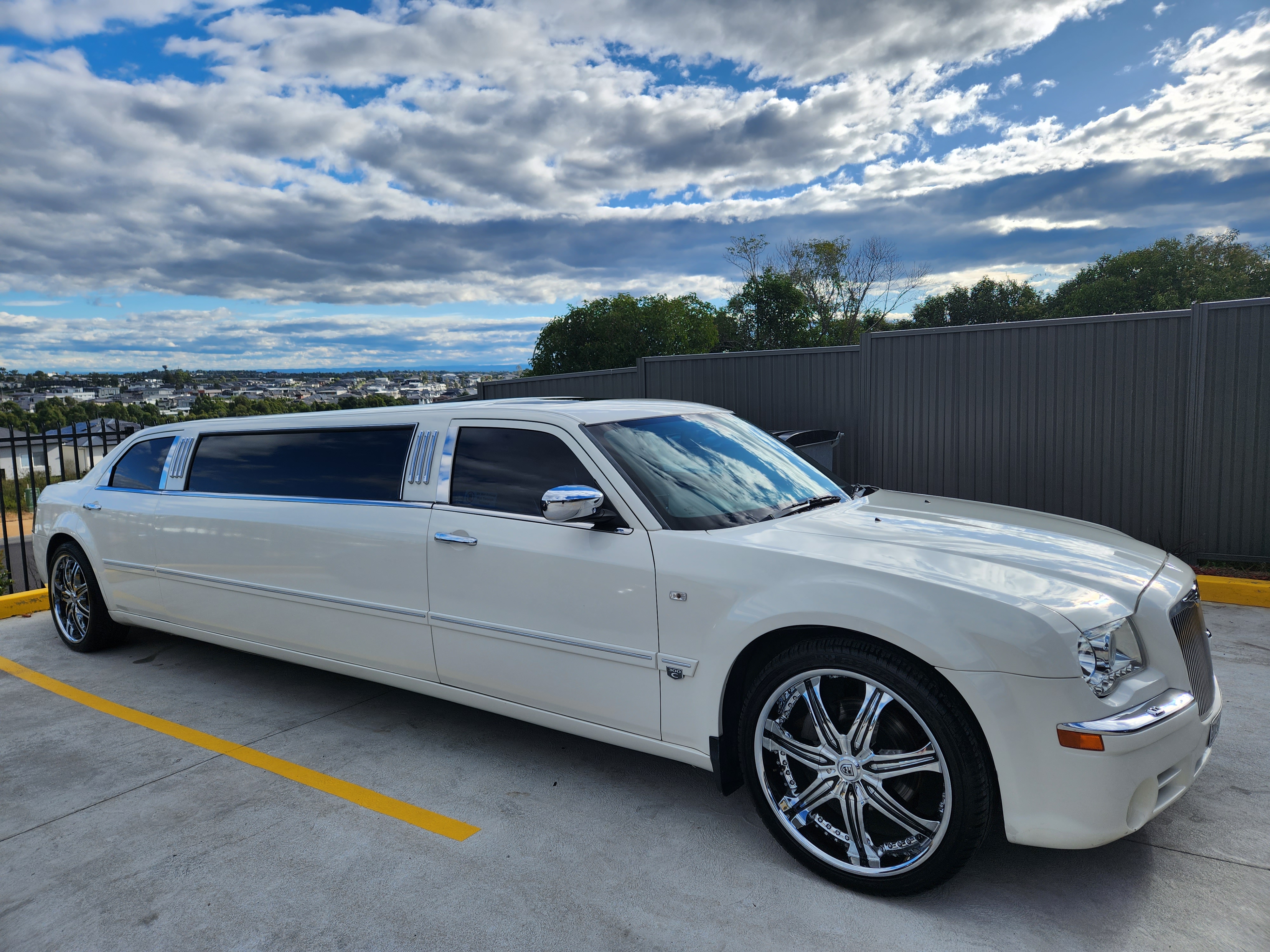 2007 CHRYSLER 300C STRETCHED LIMOSUSINE