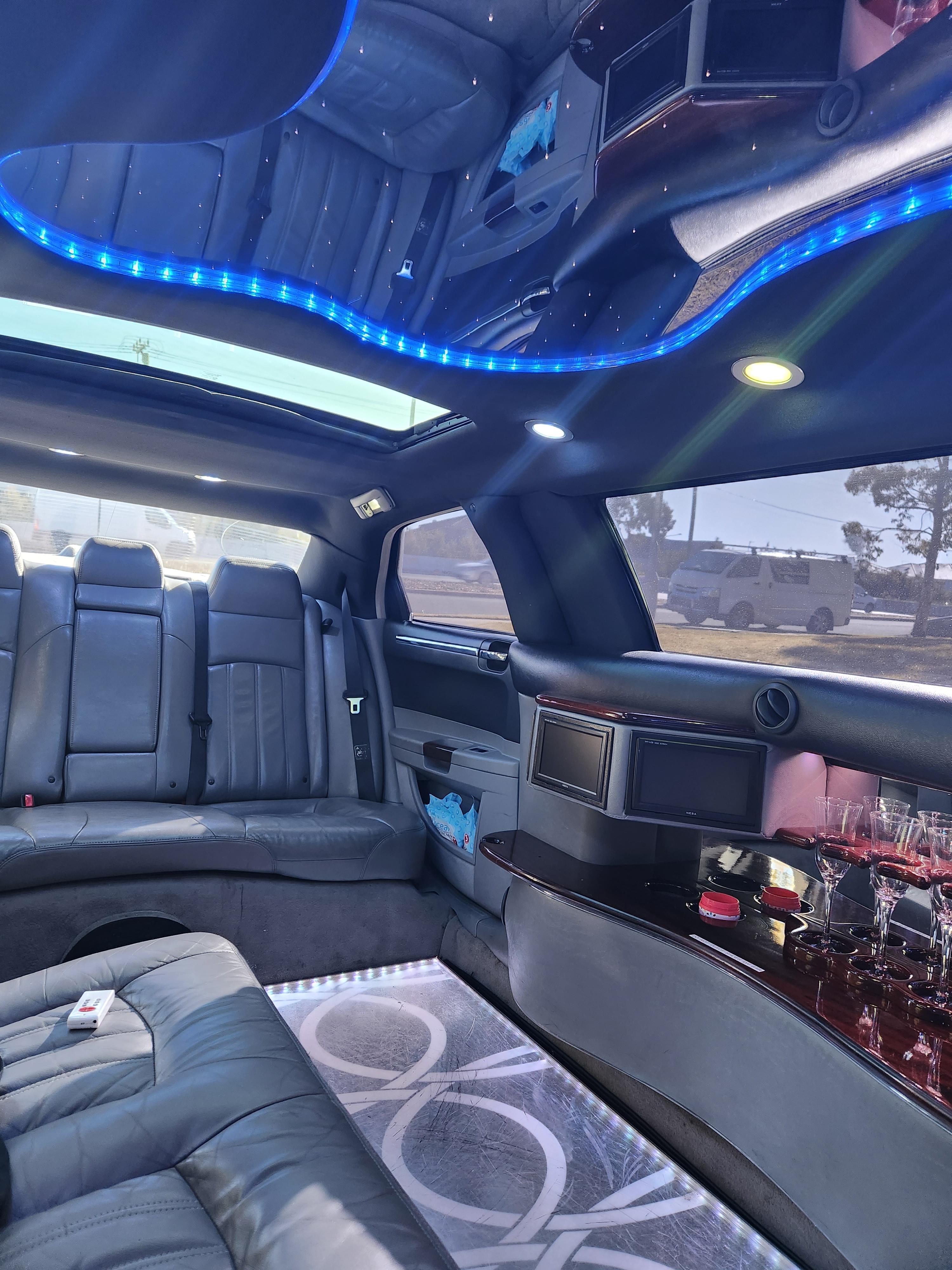 2007 CHRYSLER 300C STRETCHED LIMOSUSINE