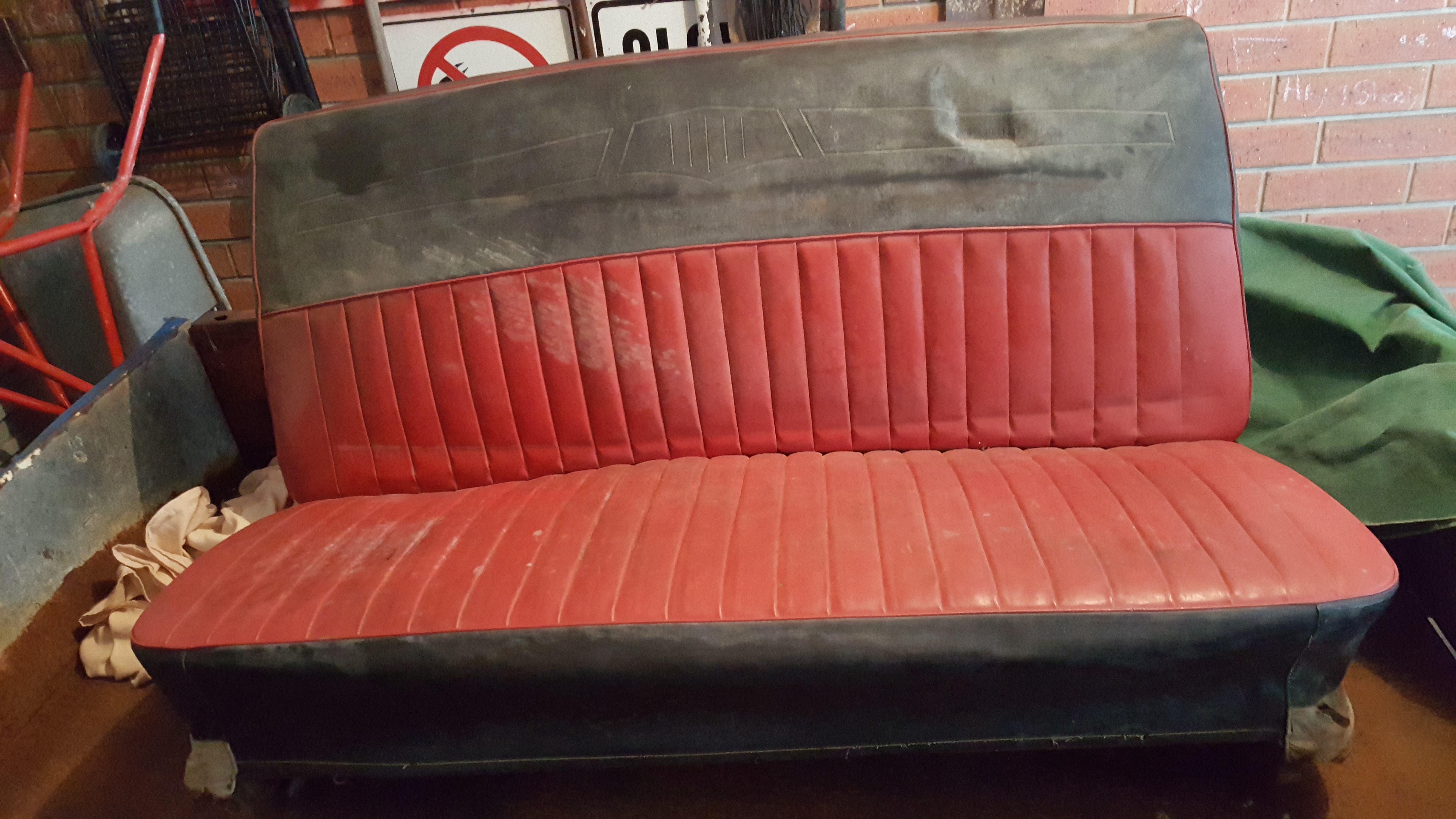 1957 HOLDEN FE SPECIAL SEDAN 
