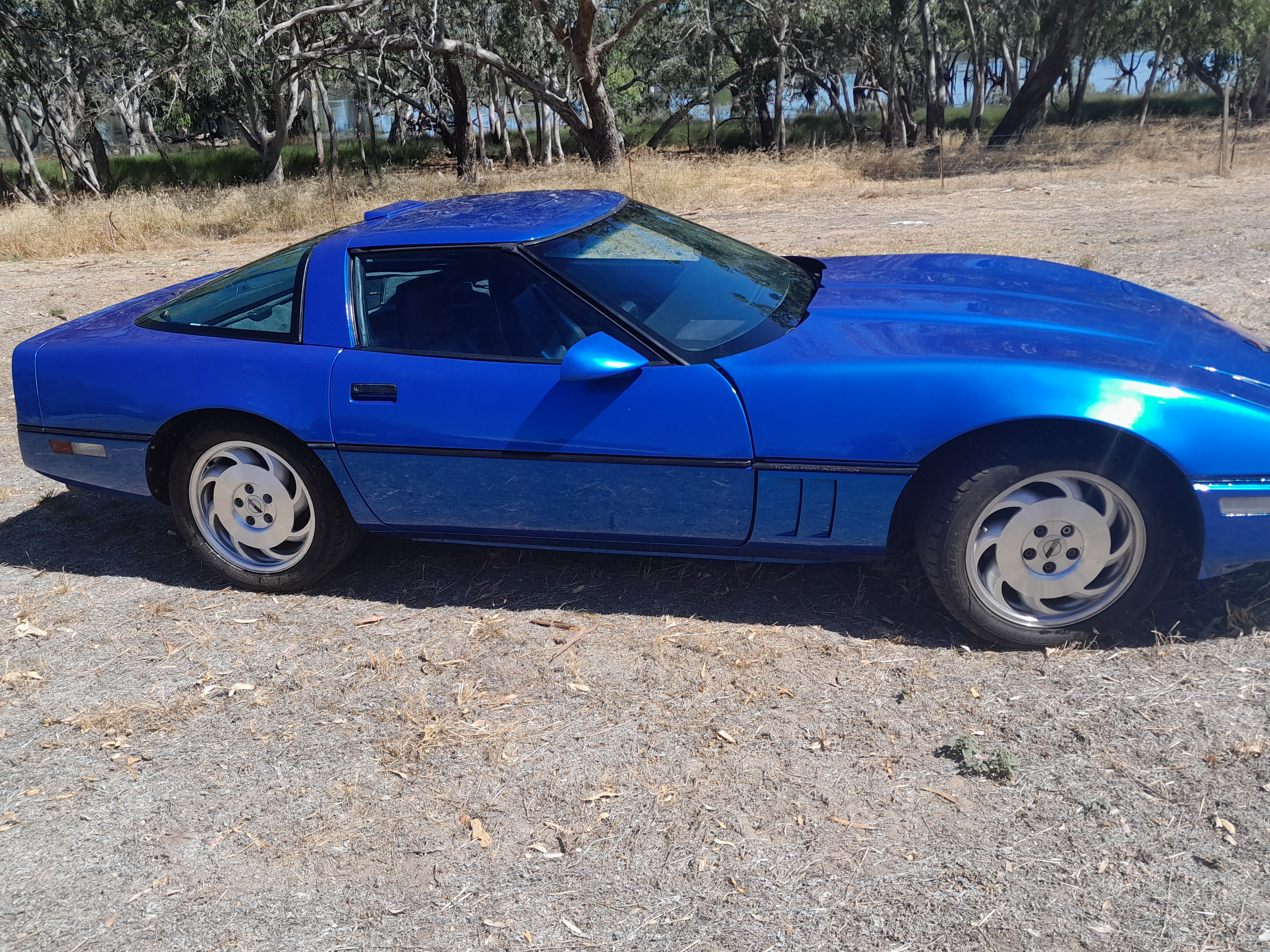1986 CHEVORLET CORVETTE COUPE