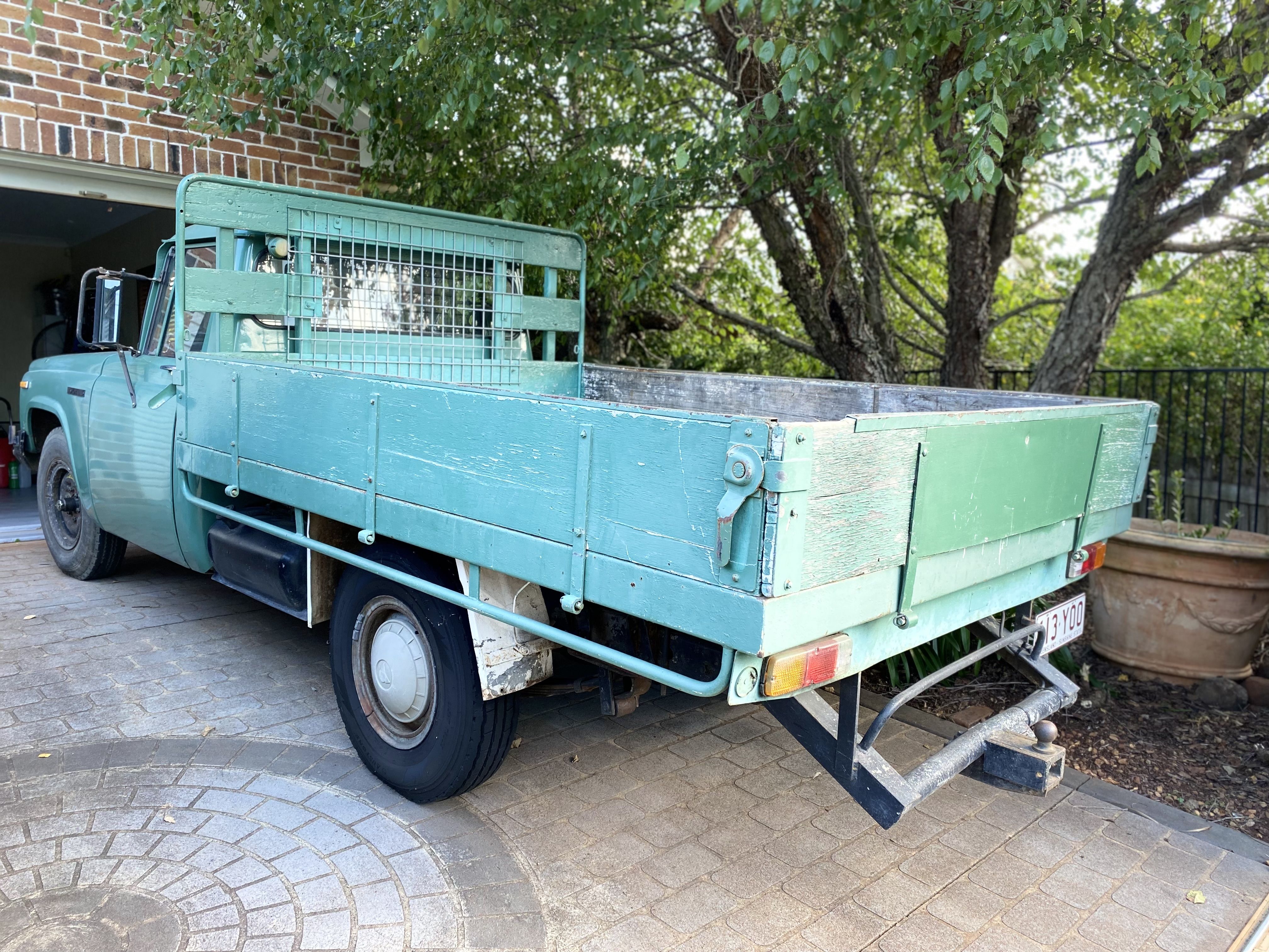 1976 TOYOTA STOUT P/UP