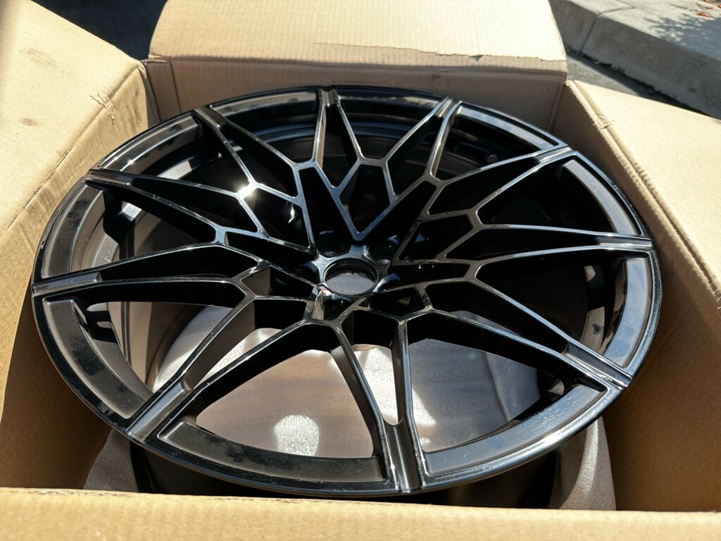 BMW 826M WHEELS