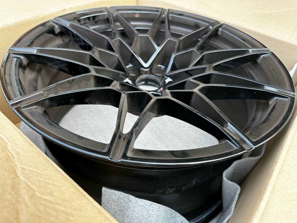 BMW 826M WHEELS