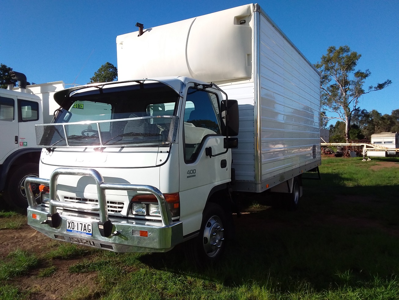1999 ISUZU NPR400 PANTECH