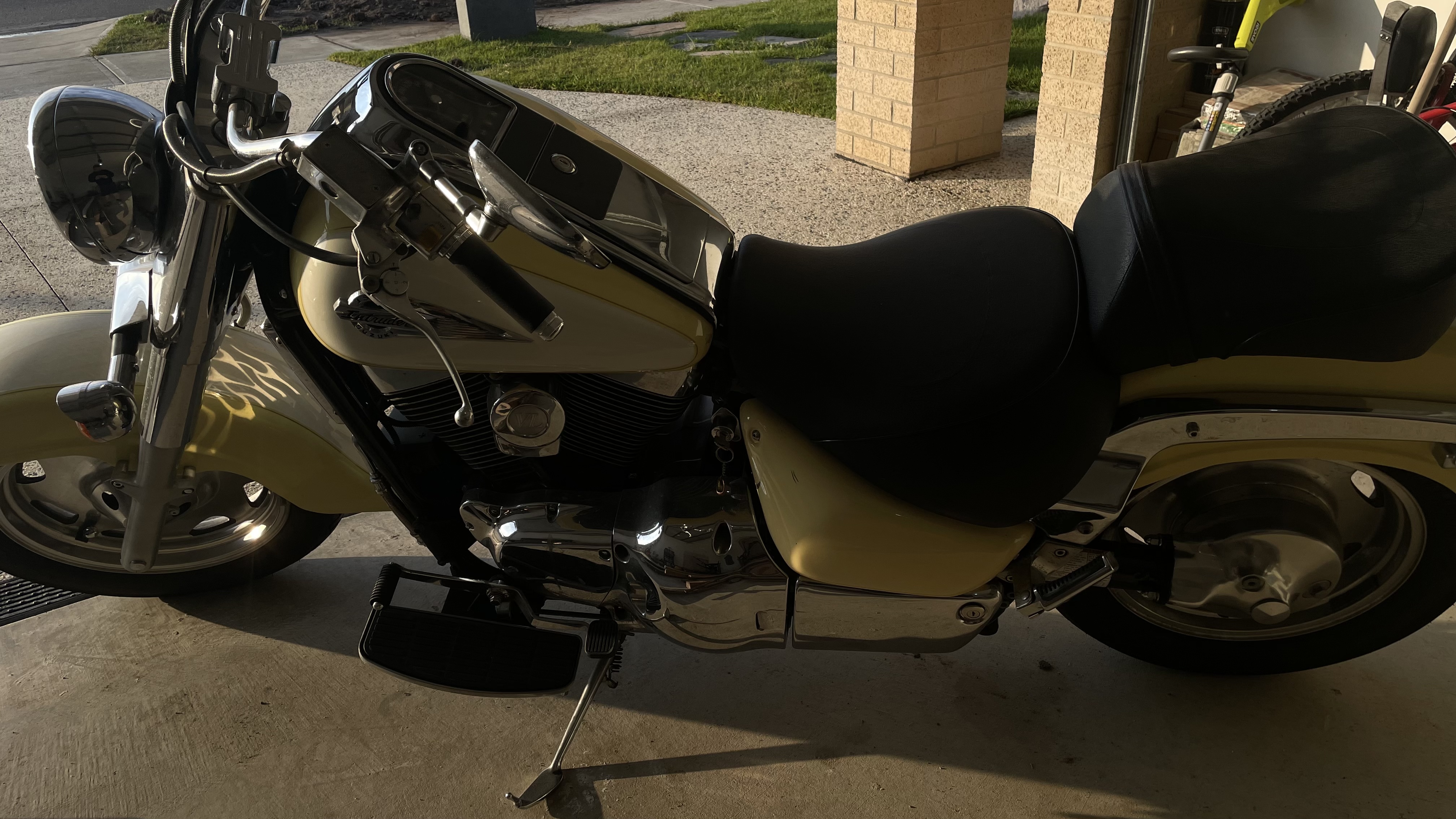 1999 SUZUKI VL1500 (INTRUDER LC) CRUISER