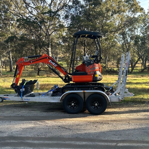 EMED EM1.8 & Trailer Package, Auger, Breaker + FREE Attachments