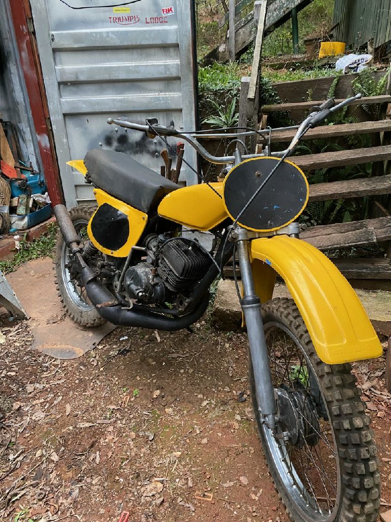 1975 SUZUKI RM125 MOTOCROSS