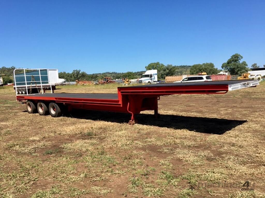 LOADMASTER STEP DECK TRAILER