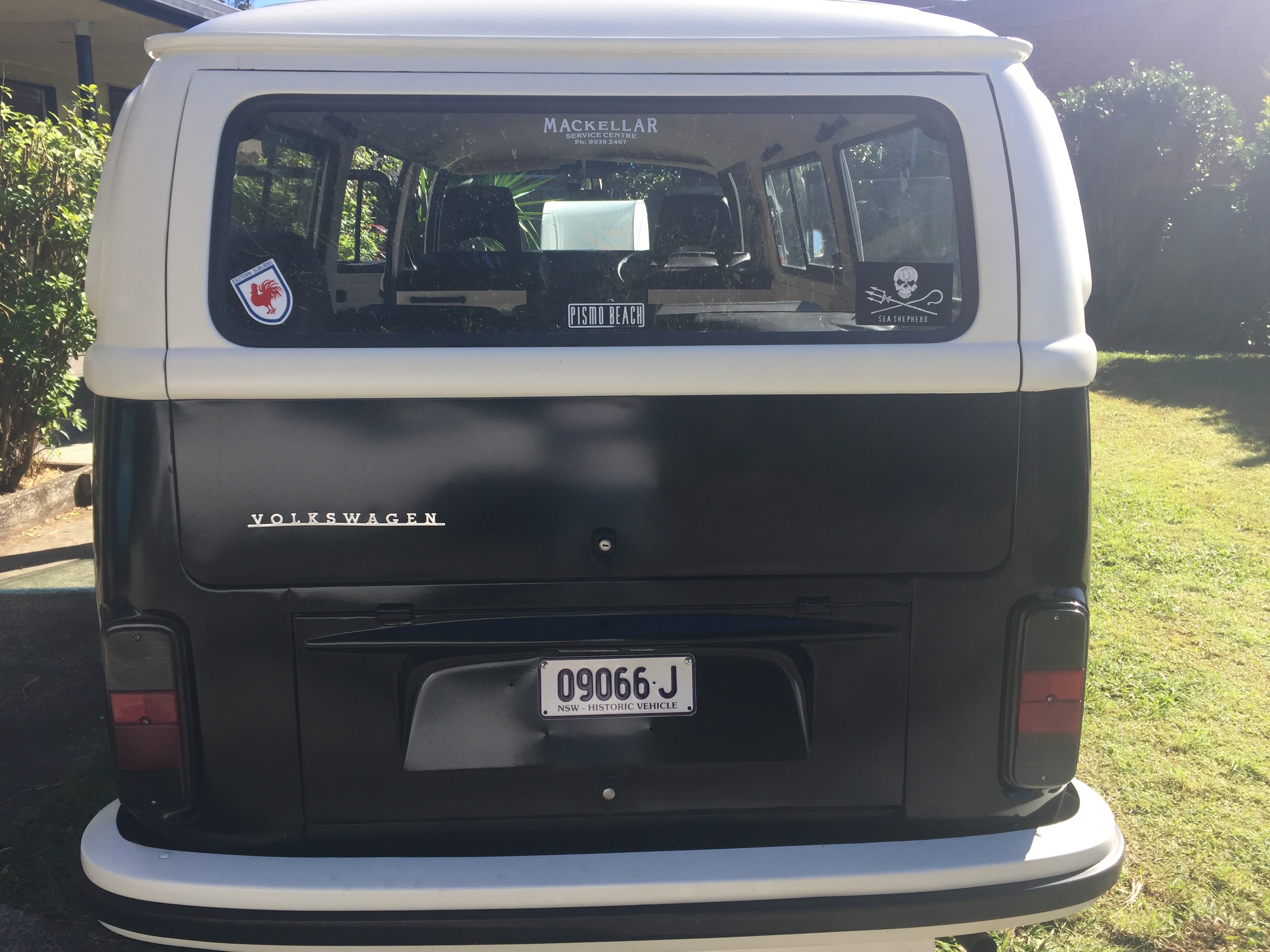 1975 VOLKSWAGEN MICRO DELUXE 4 SP MANUAL BUS 