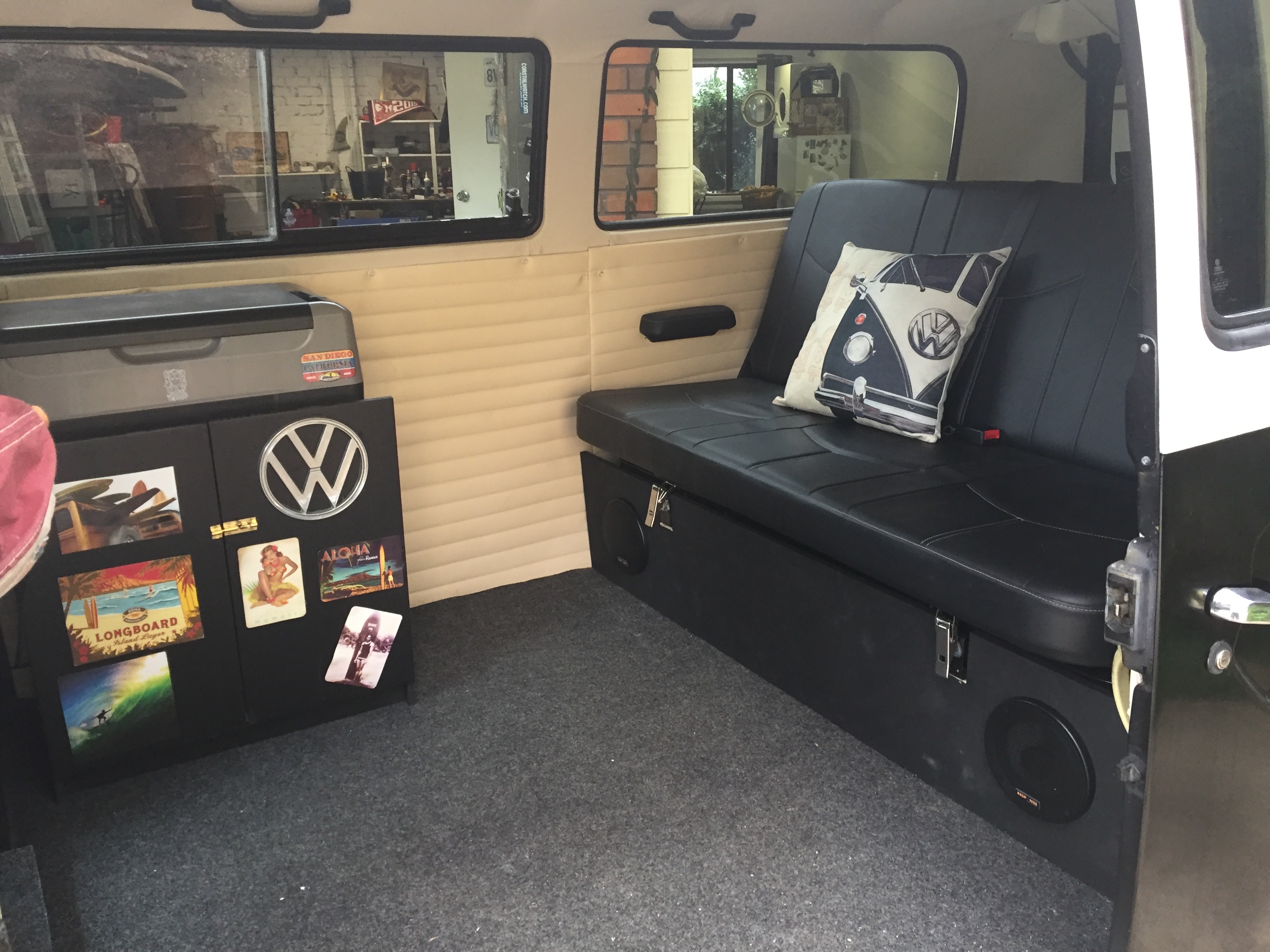 1975 VOLKSWAGEN MICRO DELUXE 4 SP MANUAL BUS 