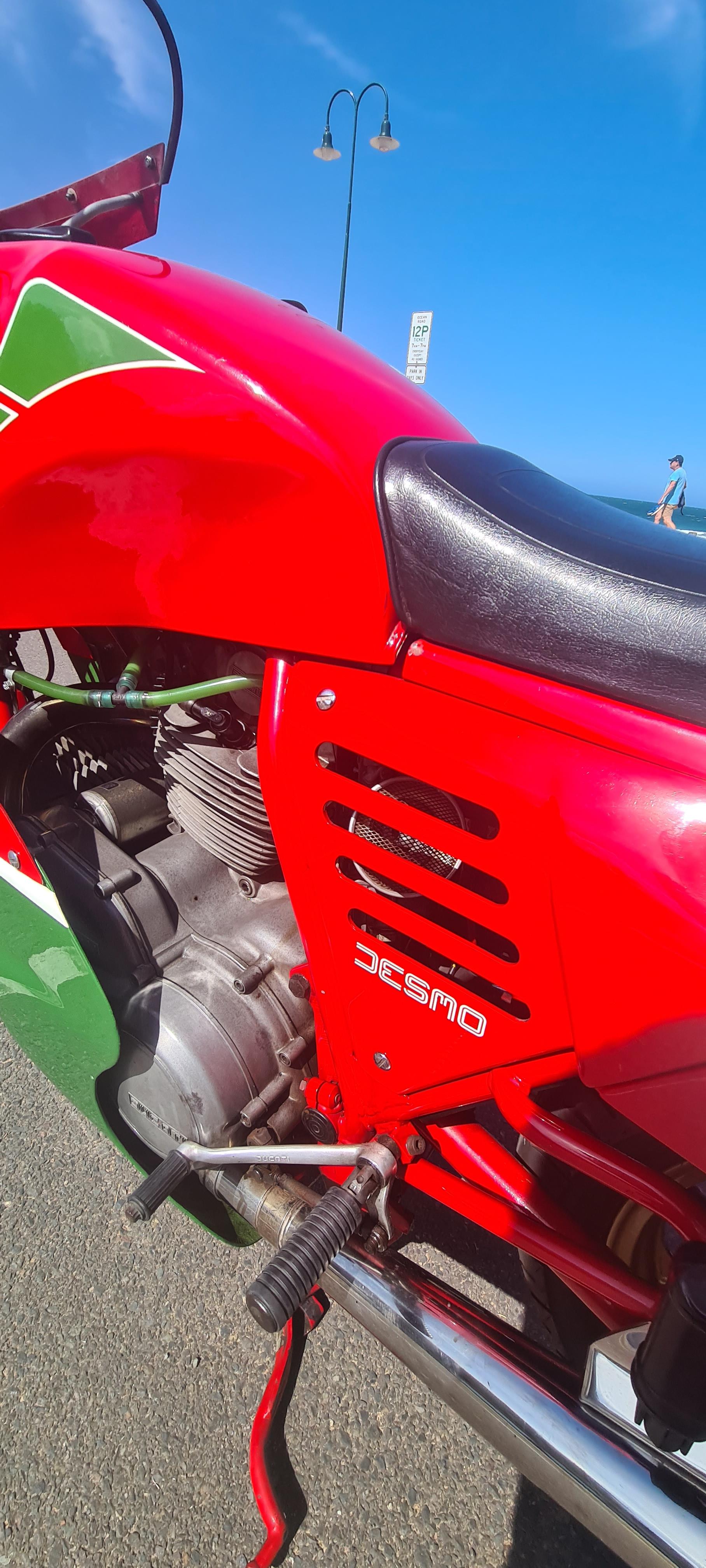 1985 DUCATI 1000R MIKE HAILWOOD REPLICA ROAD