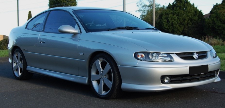 2004 HOLDEN MONARO SERIES III CV8 COUPE 