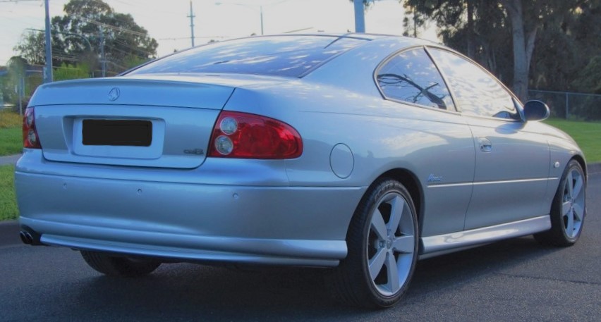 2004 HOLDEN MONARO SERIES III CV8 4 SP AUTOMATIC 2D COUPE 
