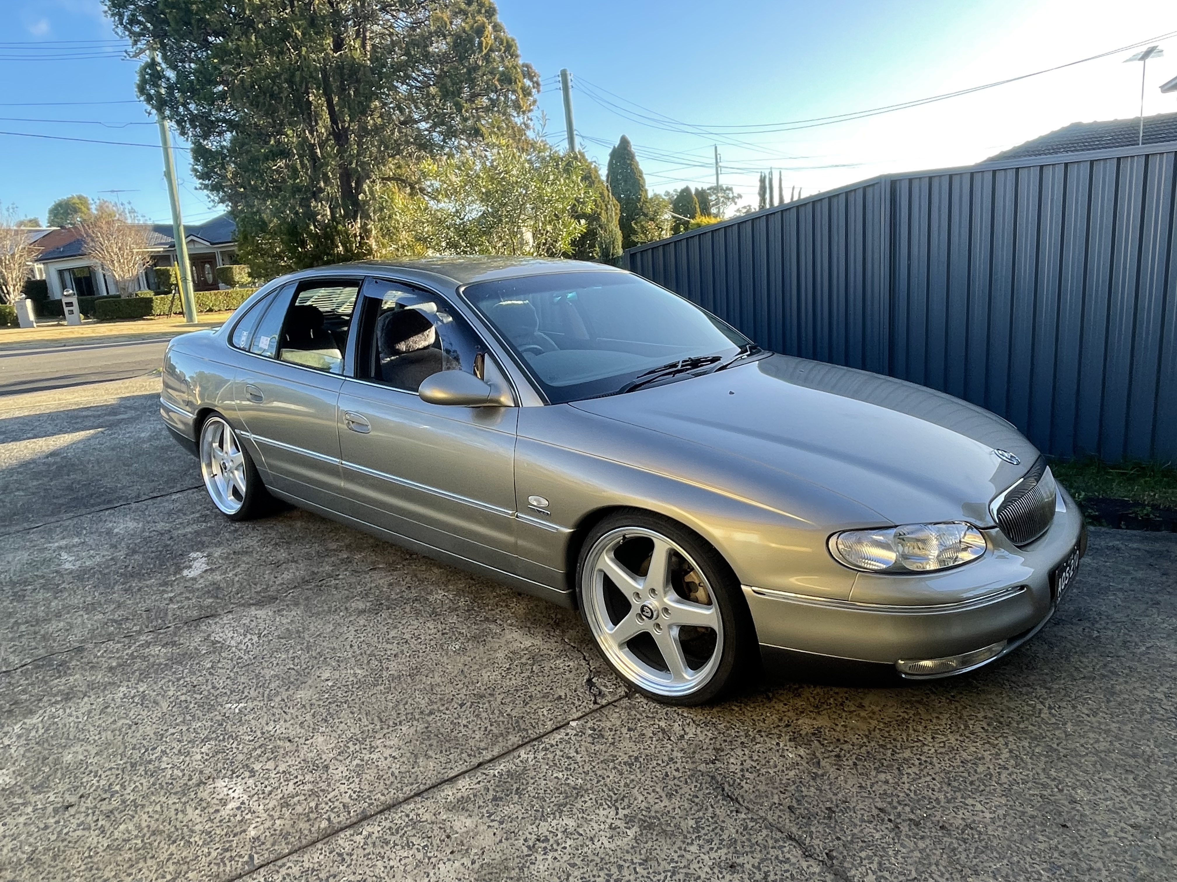 1999 HOLDEN STATESMAN WH SEDAN 