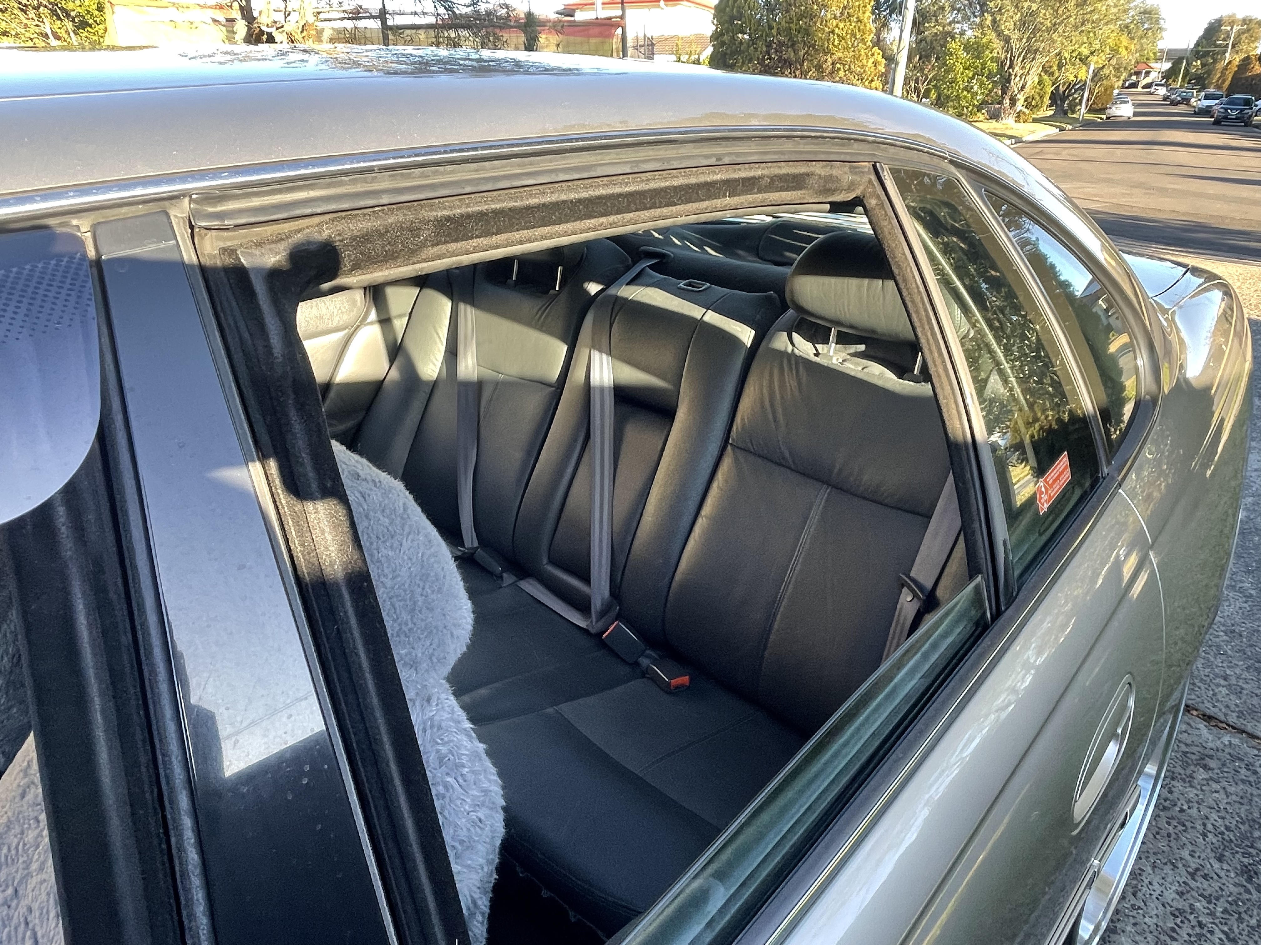 1999 HOLDEN STATESMAN WH SEDAN 