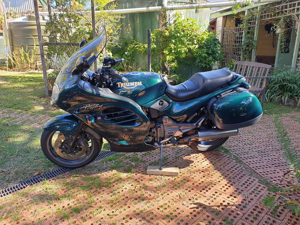 1997 TRIUMPH TROPHY 900 ROAD