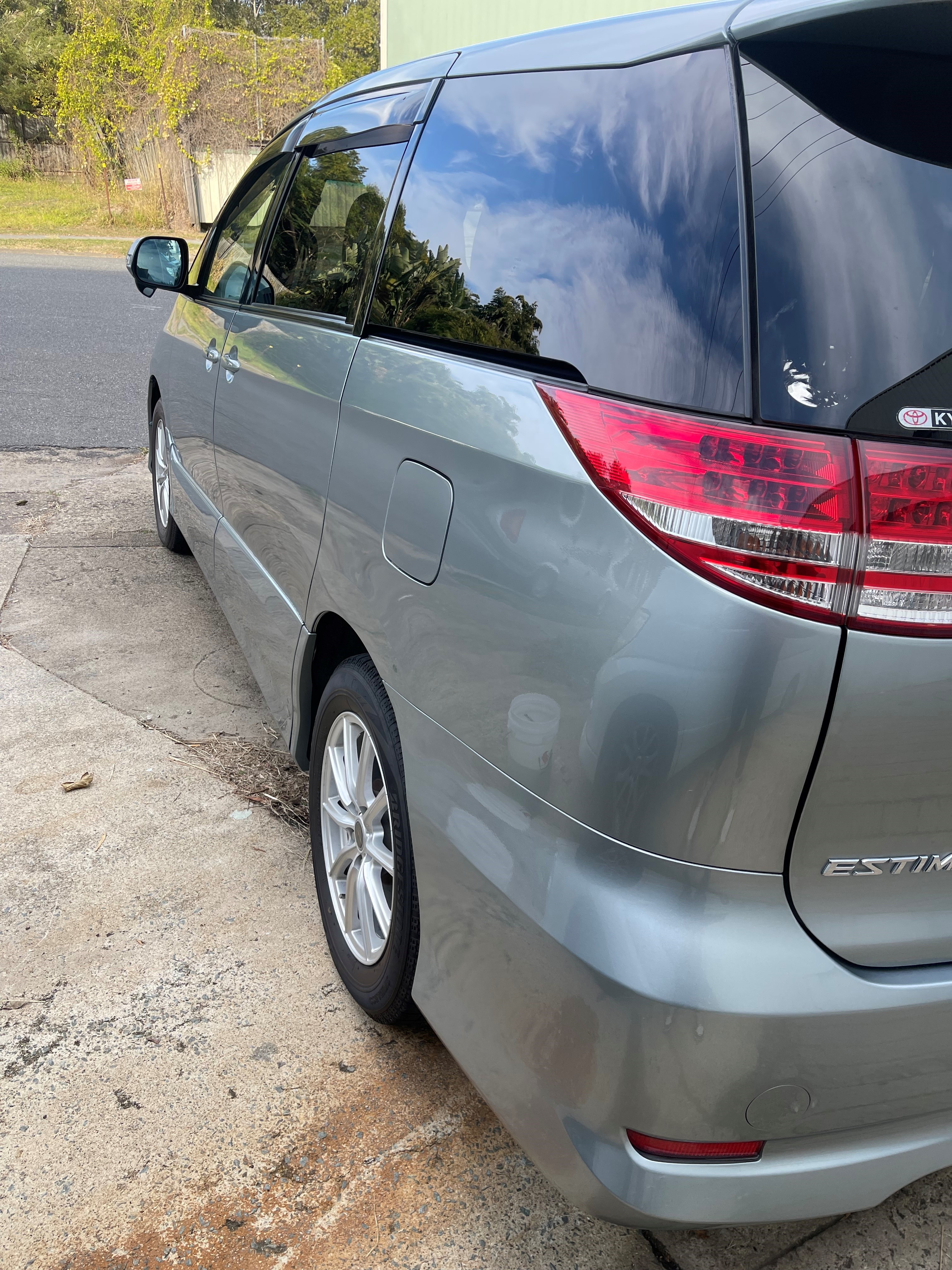 2006 TOYOTA ESTIMA MINIVAN