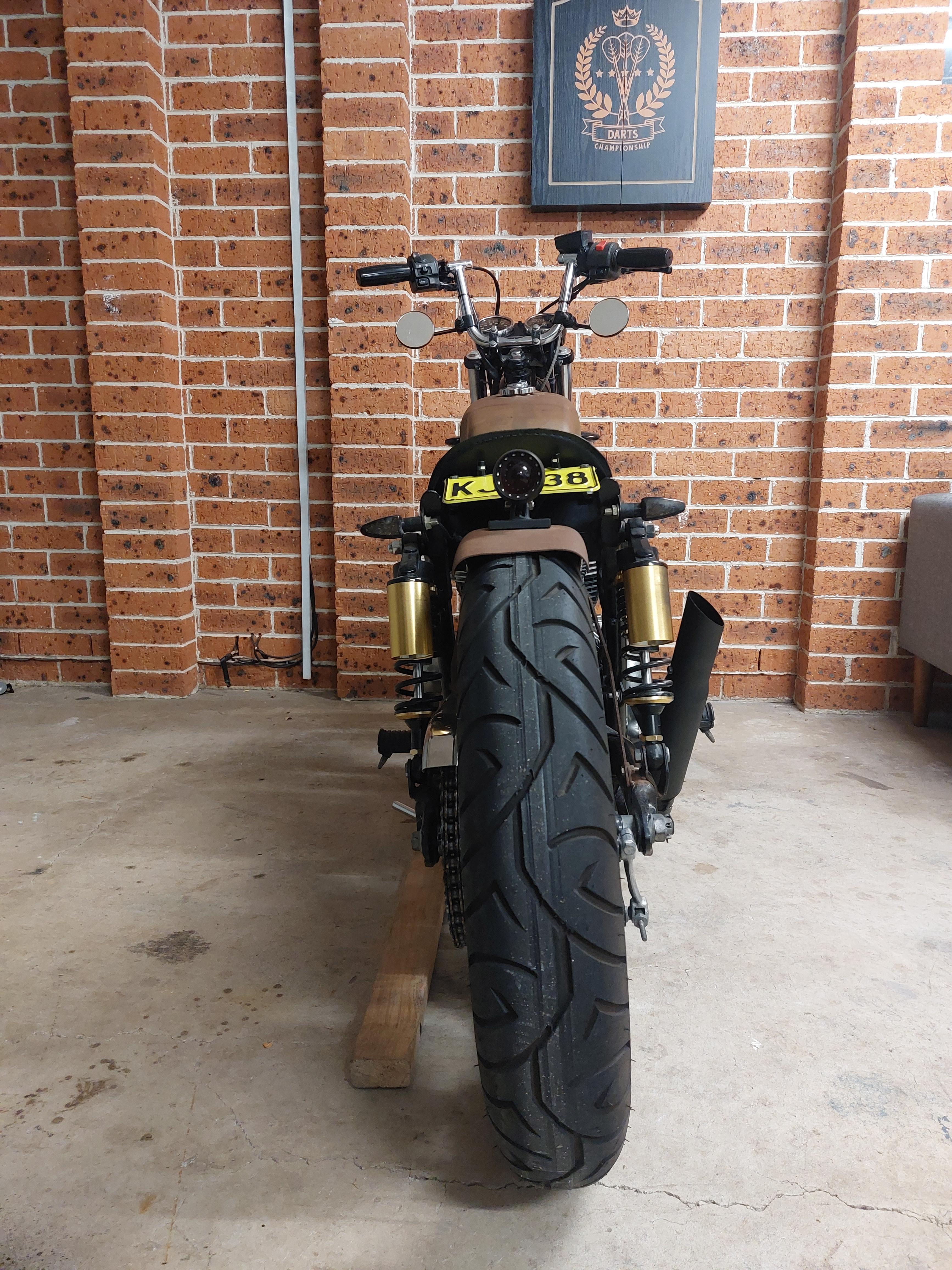 2008 KAWASAKI W400 ROAD