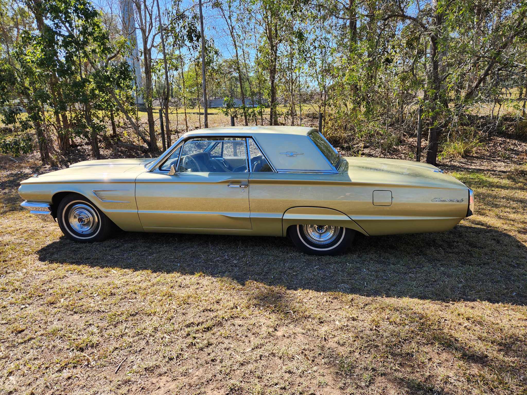 1965 FORD THUNDERBIRD COUPE