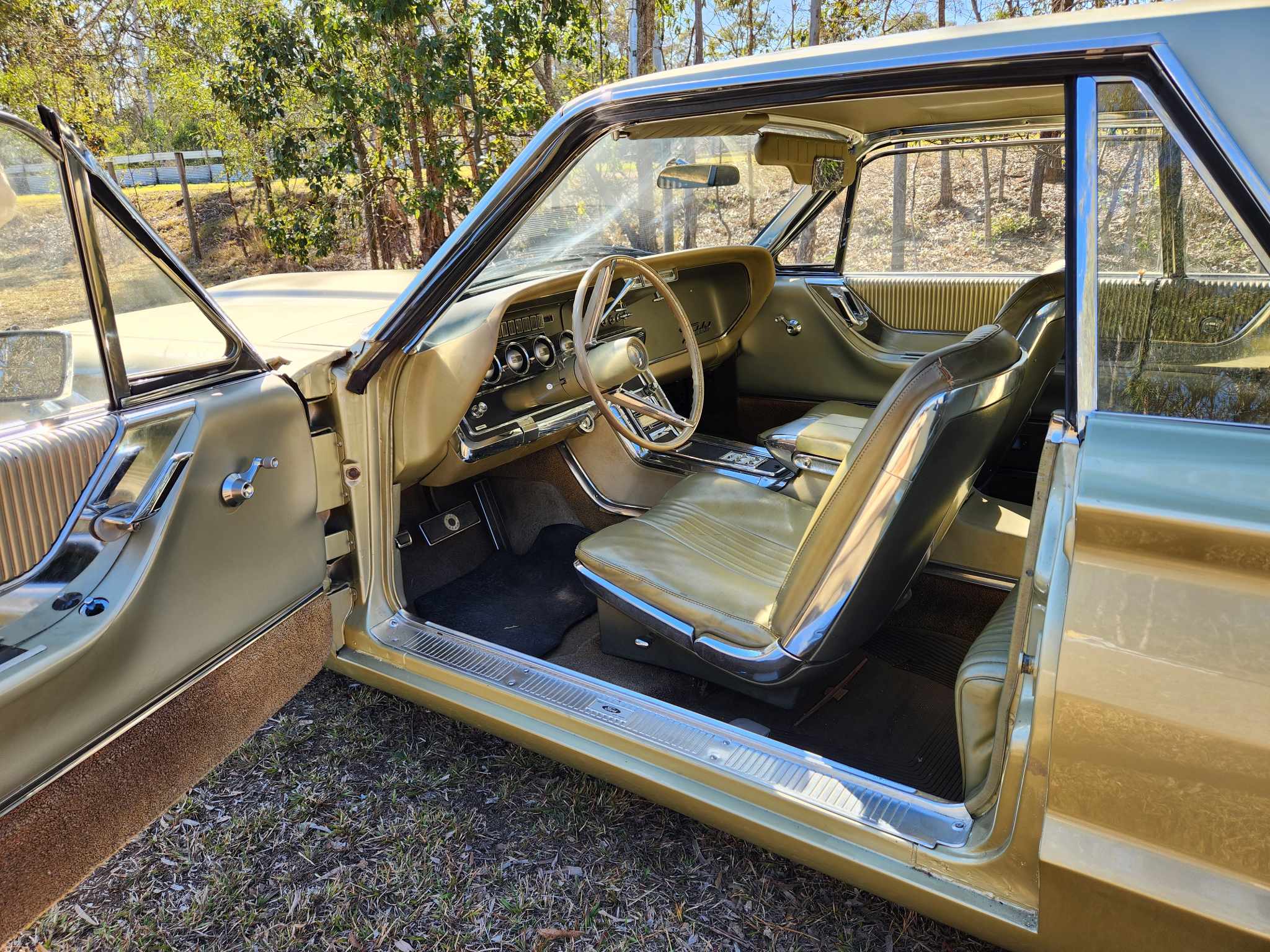 1965 FORD THUNDERBIRD COUPE