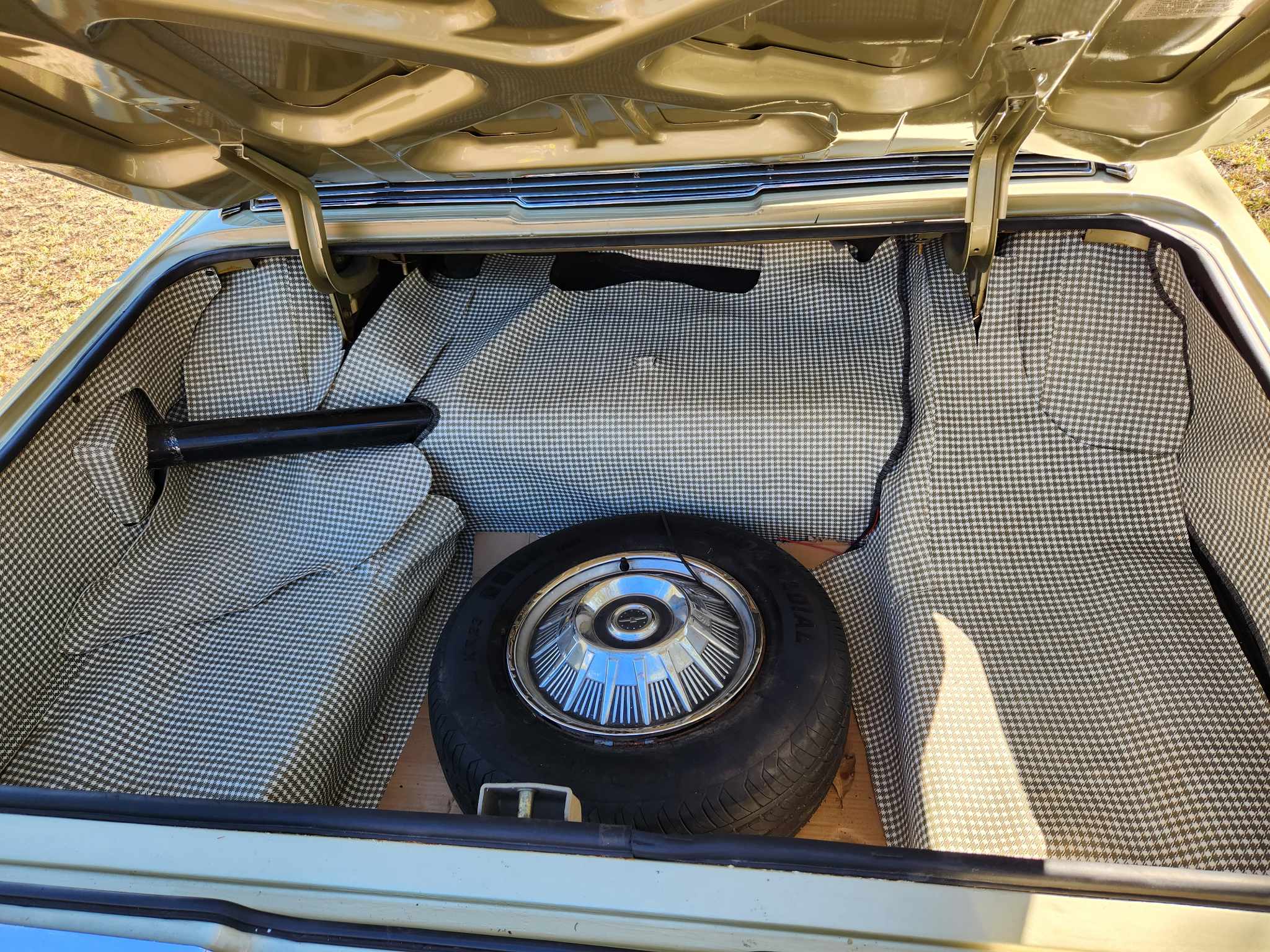 1965 FORD THUNDERBIRD COUPE