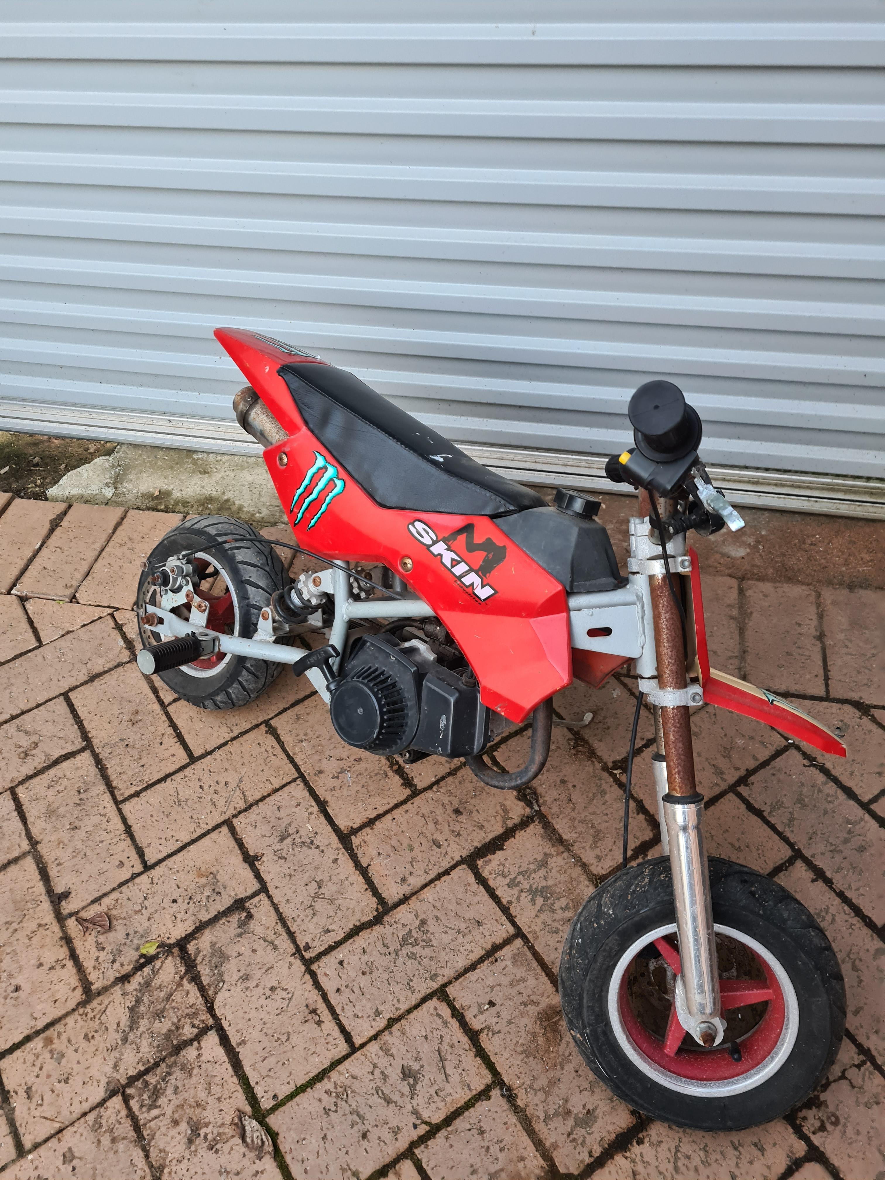 2000 YAMAHA PW50 (PEE-WEE) MINIBIKE