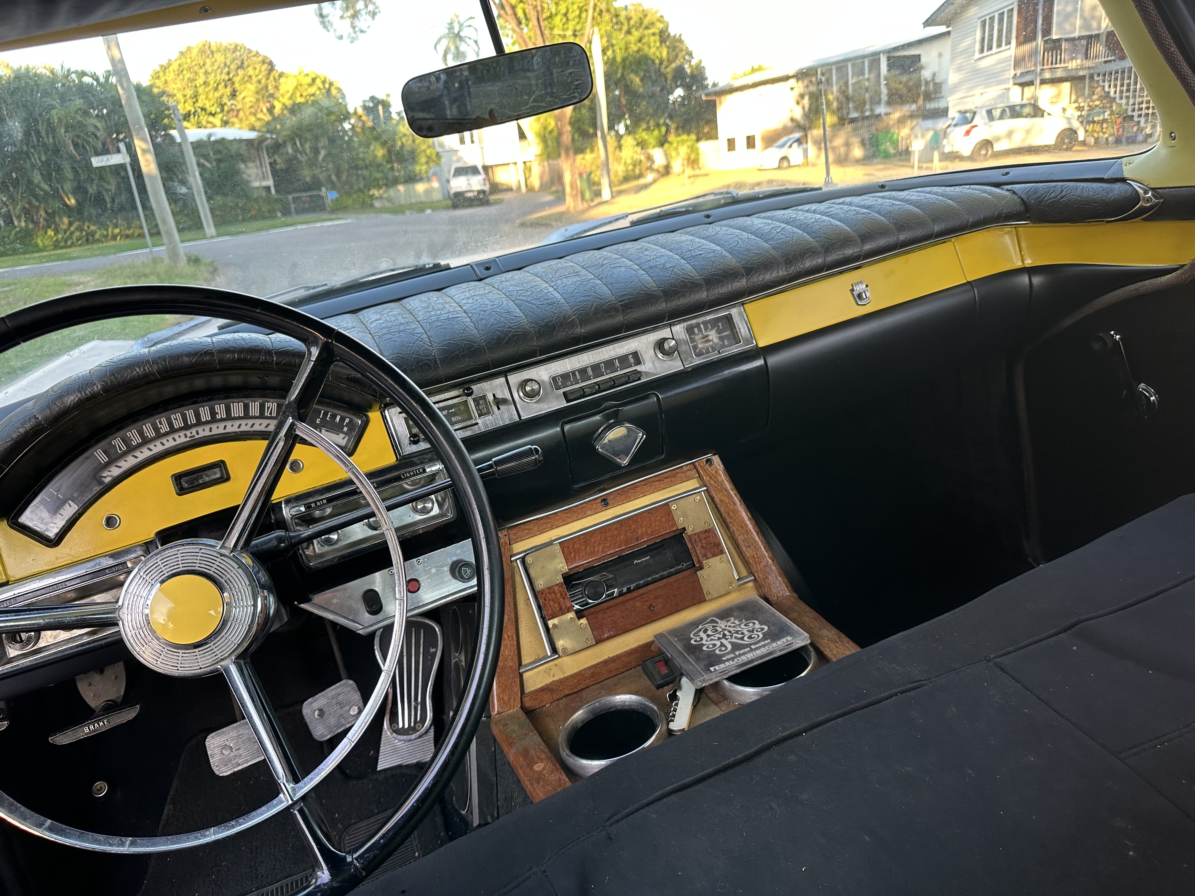 1957 FORD FAIRLANE COUPE