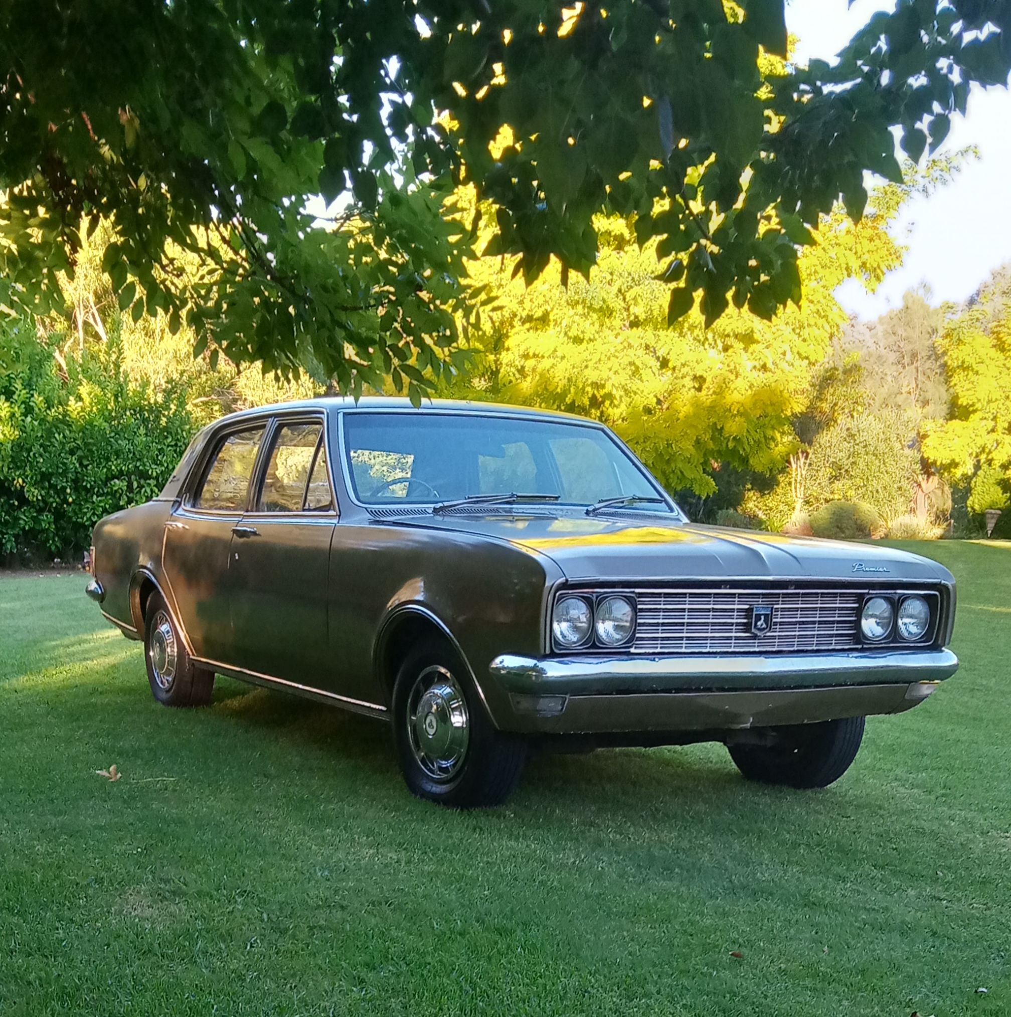 1971 HOLDEN PREMIER HG SEDAN 