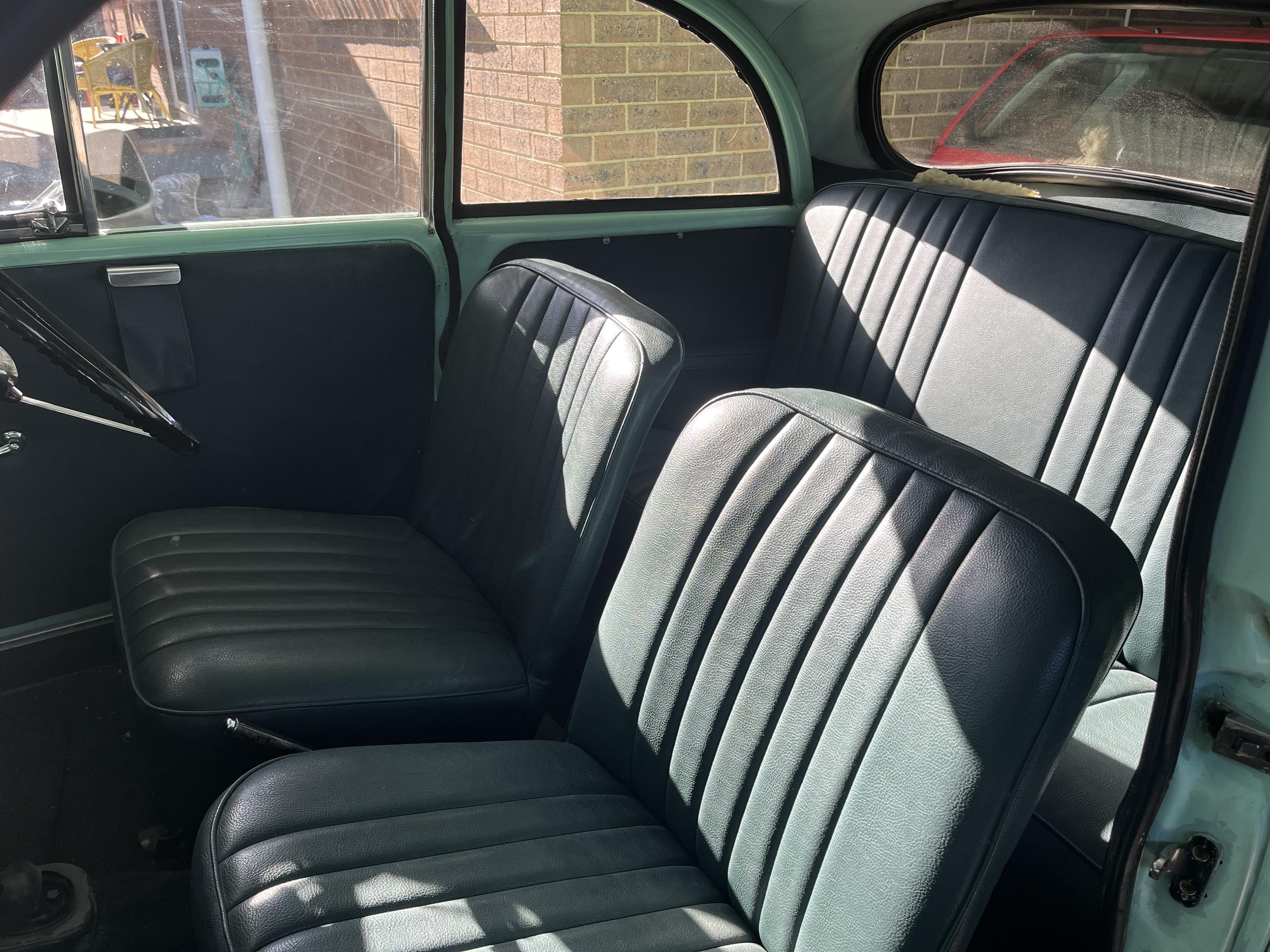 1959 MORRIS MINOR SEDAN