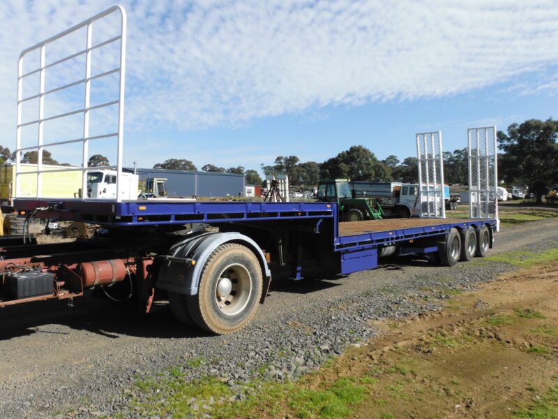 1991 KRUEGER DROPDECK TRAILER WITH RAMPS