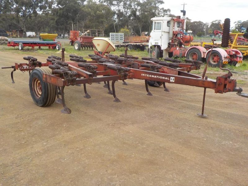 International Scarifier 211 Tyne