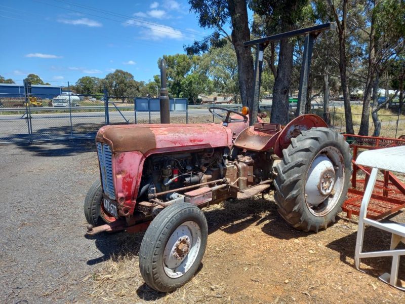 MASSEY FERGUSON 35 TRACTOR